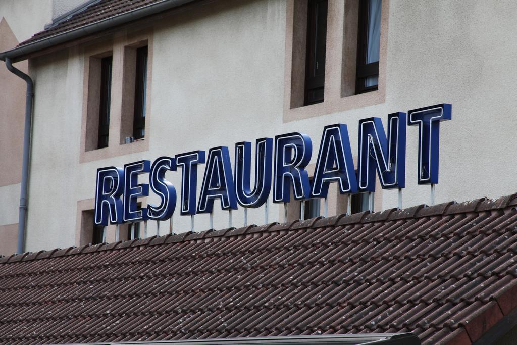 Brit Hotel L'Eclipse Nancy Heillecourt Exterior foto